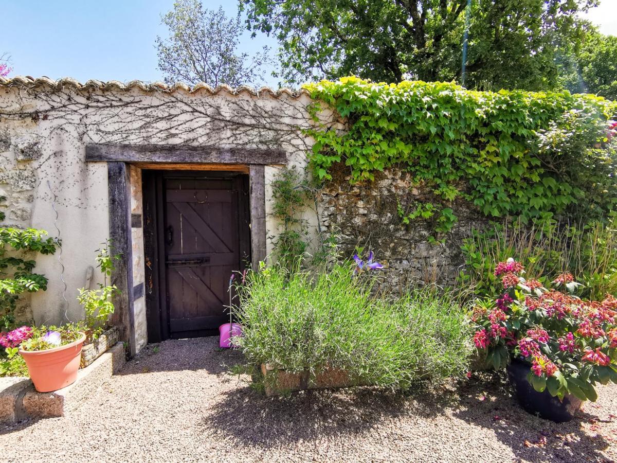 Les Grozilles Bed & Breakfast Feuillade Exterior photo