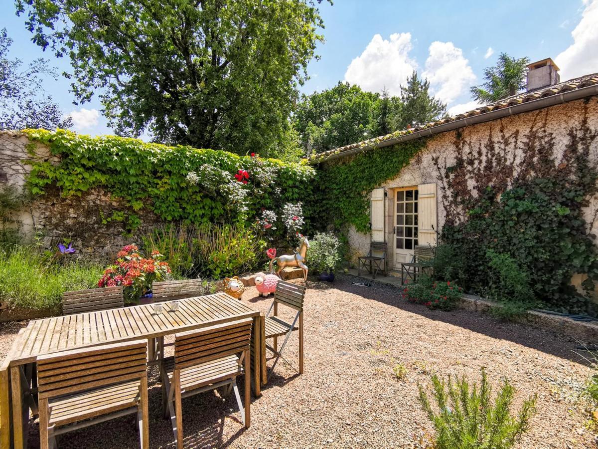 Les Grozilles Bed & Breakfast Feuillade Exterior photo