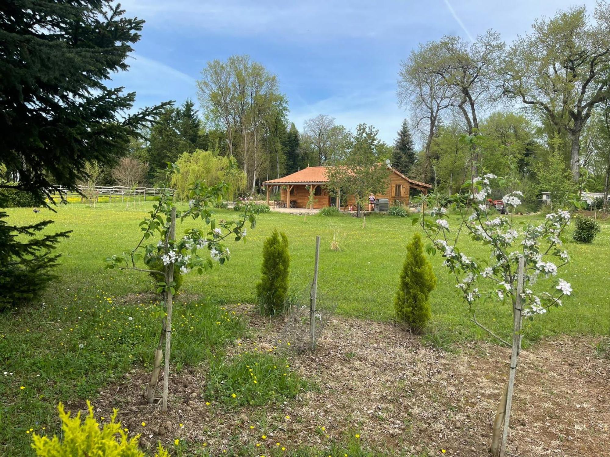 Les Grozilles Bed & Breakfast Feuillade Exterior photo